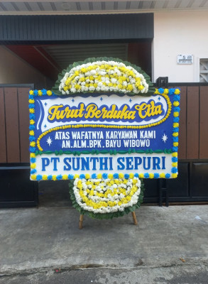 Papan Bunga Duka di Pasar Pagi
