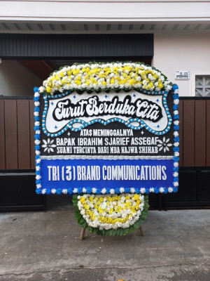 Papan Bunga Duka di Pasar Pagi